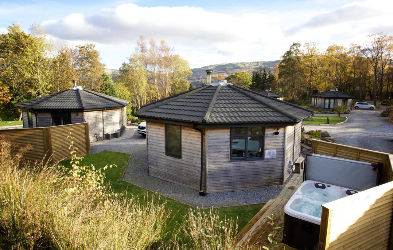Loch Tay Highland Lodges And Glamping Park Morenish Экстерьер фото